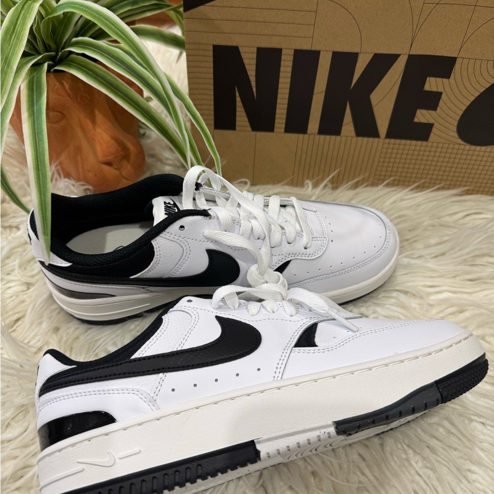 Nike Womens Gamma Force Sneakers White/Summit White/Iron Grey DX9176-100 US 4-11